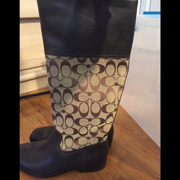 Authentic Coach boots - Picture 2 of 2